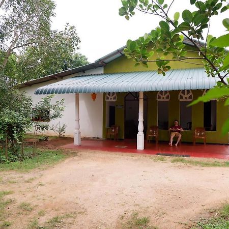 Jungle House Tourist Inn Dambulla Buitenkant foto