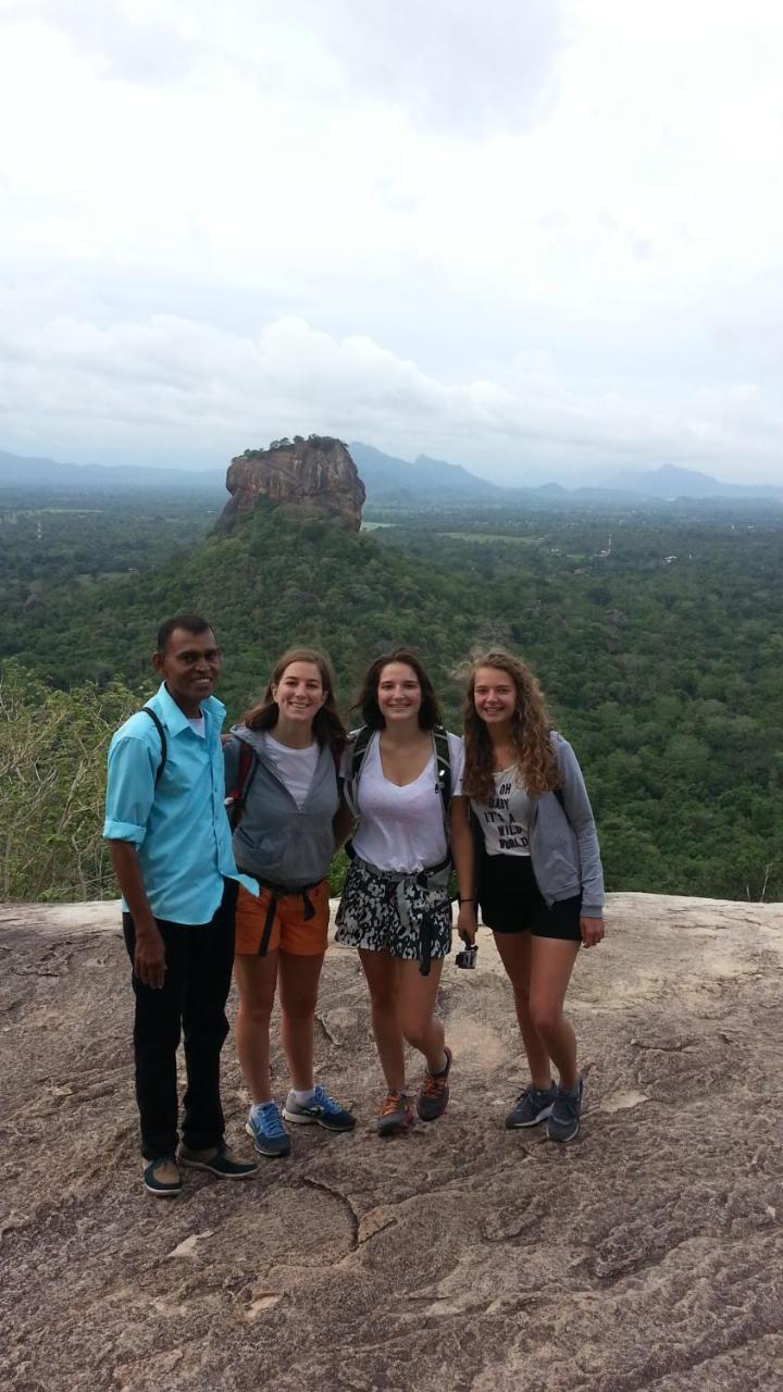 Jungle House Tourist Inn Dambulla Buitenkant foto