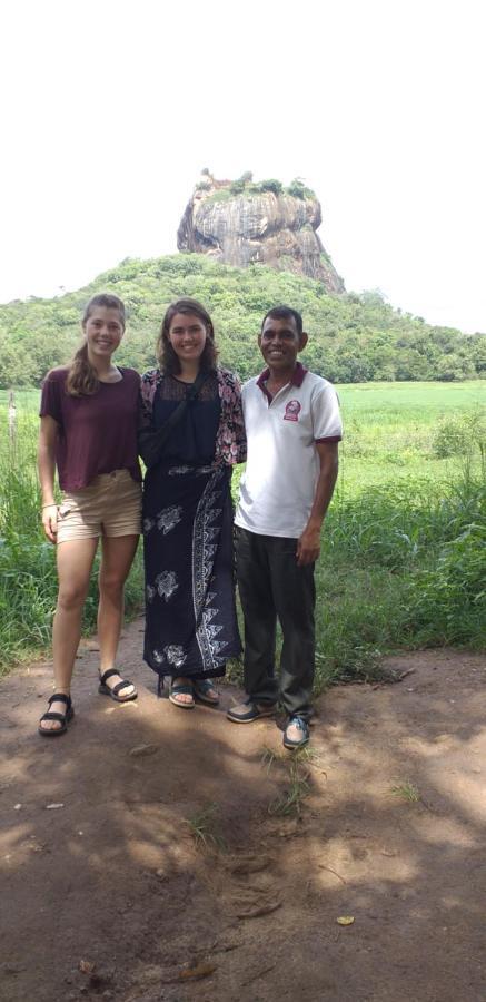 Jungle House Tourist Inn Dambulla Buitenkant foto