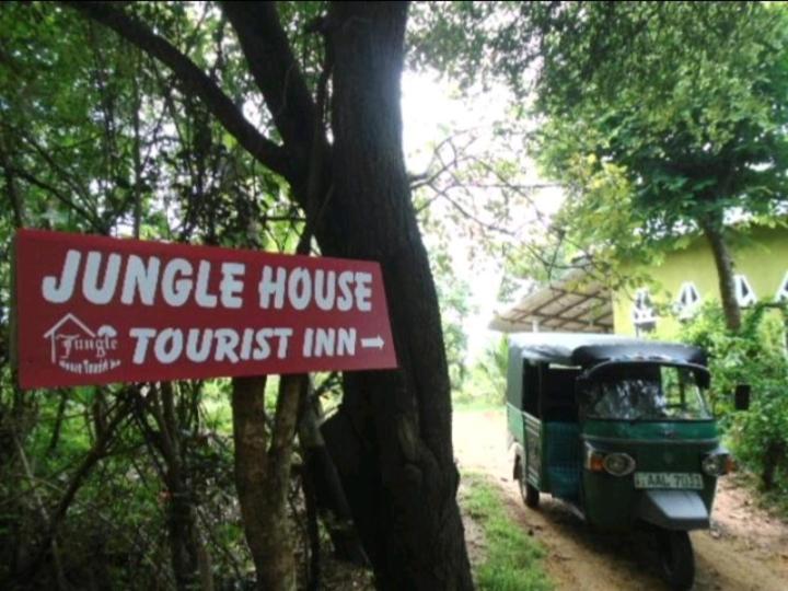 Jungle House Tourist Inn Dambulla Buitenkant foto